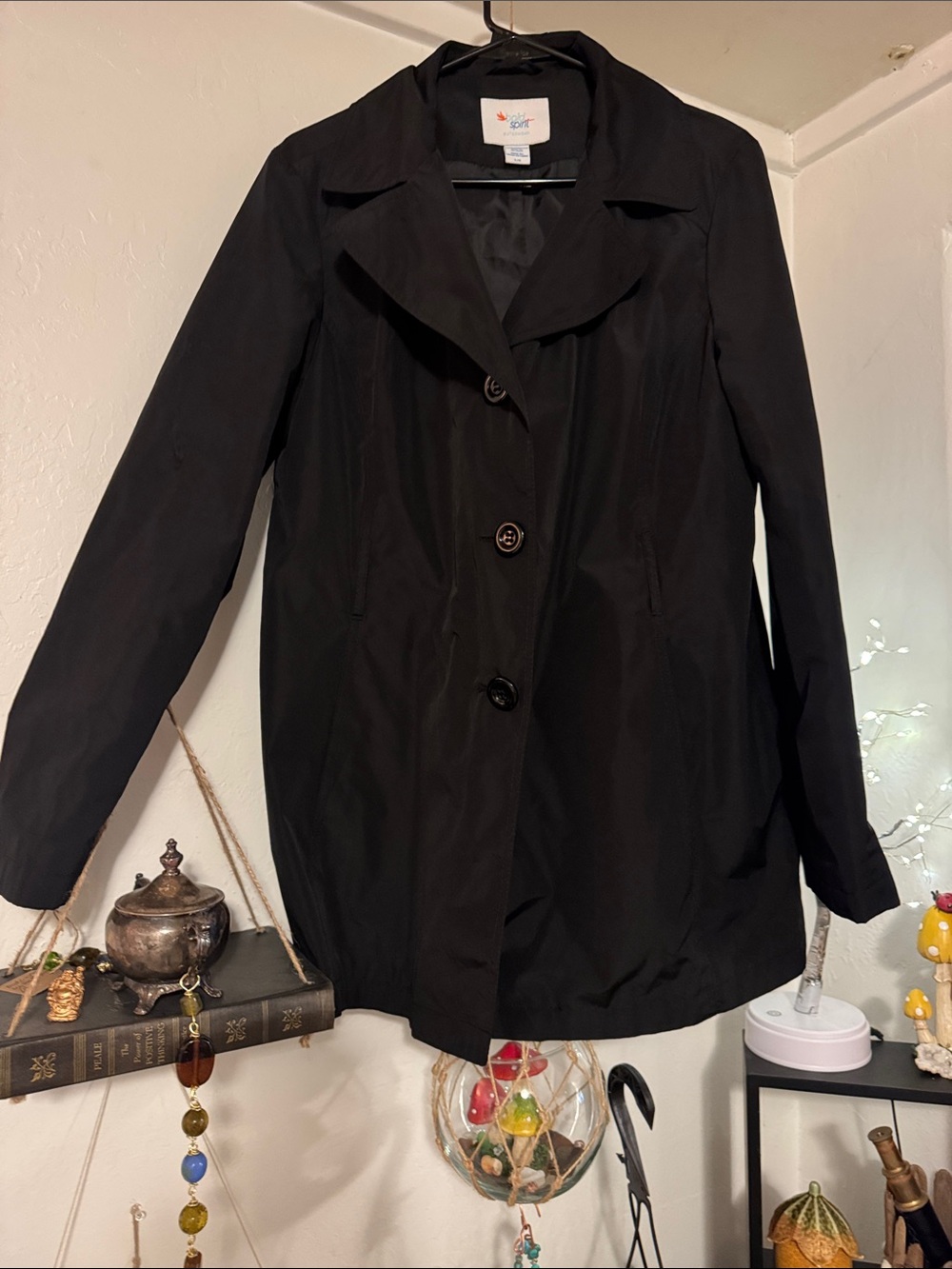 Bold Spirit Women's Black Single-Breasted Trench Coat